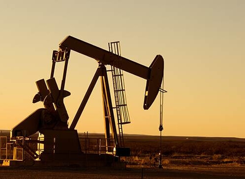 Oil production in USA as oil prices colllpase to below 0$ a barrel in USA for the first time ever, impacting commodities and currencies