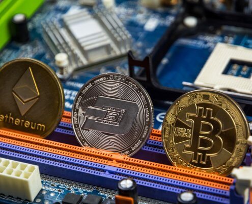 Cryptocurrency platform Coinbase launches