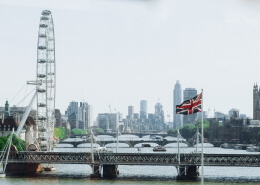 panoramic view of London bridge