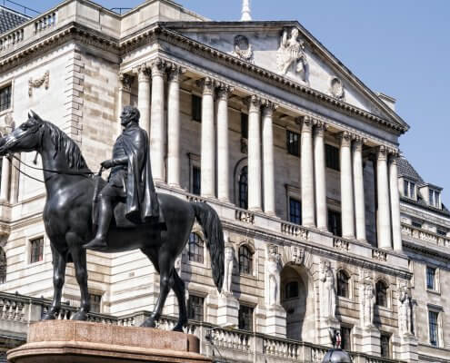 statue in front of the Bank of England