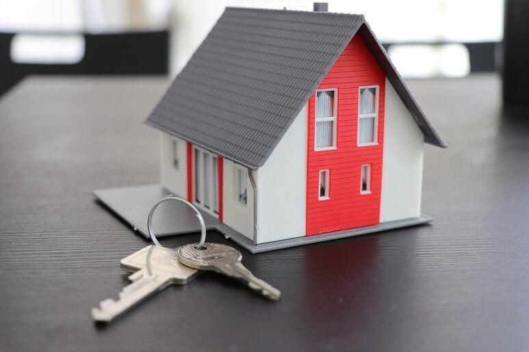 Image source: Pixabay https://pixabay.com/photos/house-key-property-security-4516175/